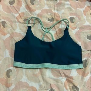 Under Armour Sports Bra - XL